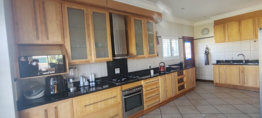 4 Bedroom Property for Sale in Caribbean Beach Club North West
